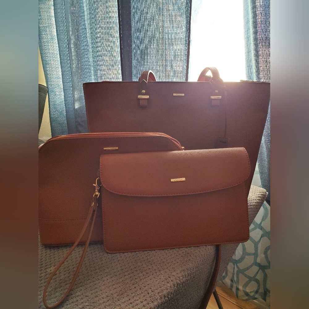 NWOT LOVEVOOK brown bag set